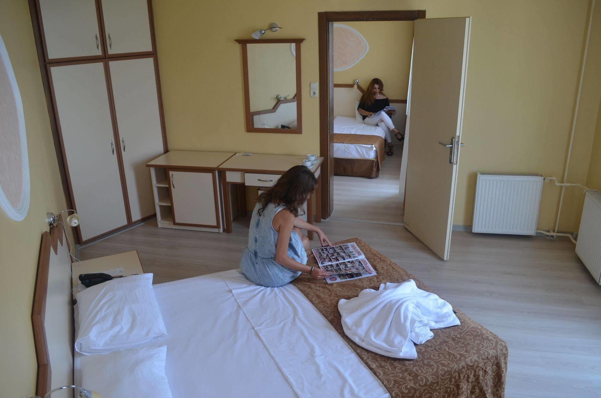 Ayvalik Palas Hotel Exterior foto