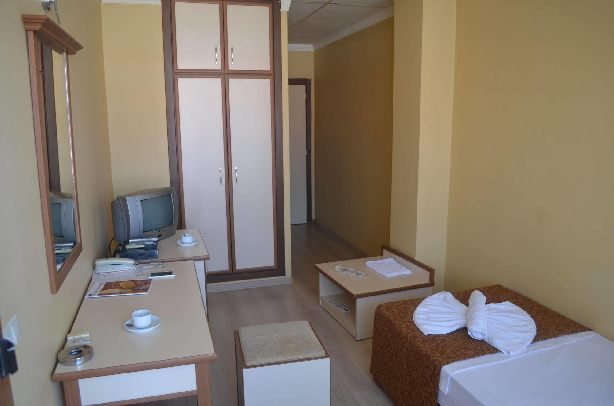 Ayvalik Palas Hotel Exterior foto